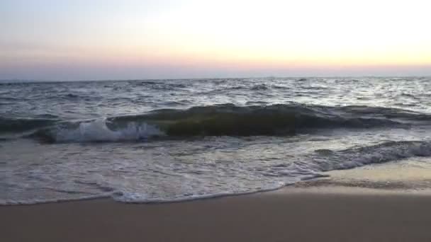 Olas Del Mar Atardecer Concepto Vacaciones — Vídeos de Stock