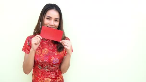 Feliz Año Nuevo Chino Mujer Asiática Vistiendo Ropa Tradicional Cheongsam — Vídeos de Stock