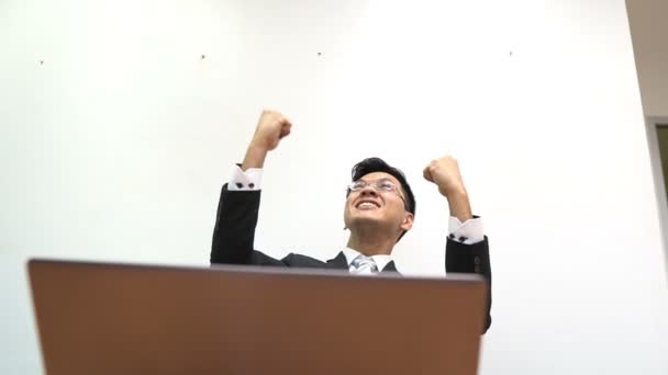 Porträt Eines Jungen Asiatischen Geschäftsmannes Auf Weißem Hintergrund Modernes Businessman — Stockvideo