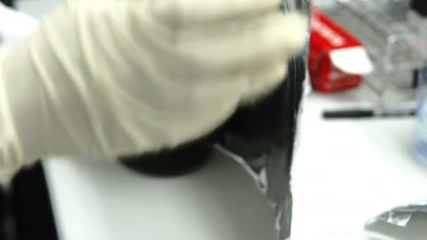 Cientista Sexo Feminino Trabalhando Laboratório Fazendo Experimentos Pesquisas Para Desenvolver — Vídeo de Stock