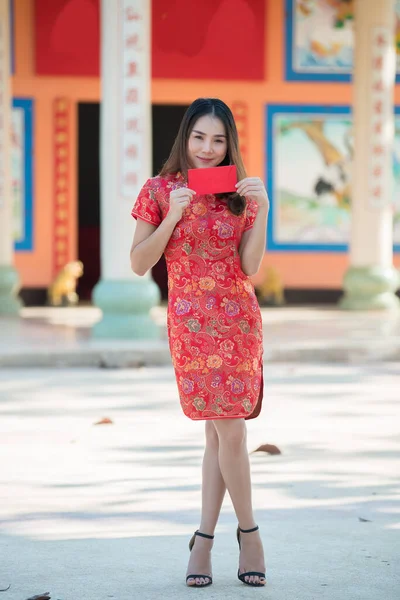 Portrét Krásné Asijské Ženy Cheongsam Šaty Thajsko Lidé Šťastný Čínský — Stock fotografie