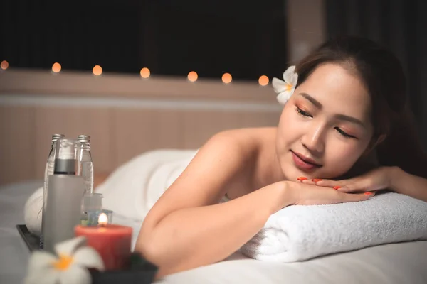 Asians Beautiful Woman Relaxing Massage Spa — Stock Photo, Image