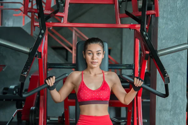 Hermosa Mujer Asiática Jugar Fitness Gimnasio Tiempo Para Ejercicio — Foto de Stock