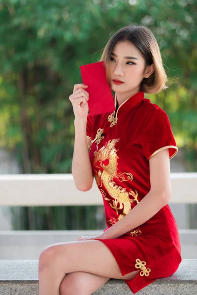 Portrait Belle Femme Asiatique Robe Cheongsam Happy Concept Nouvelle Année — Photo