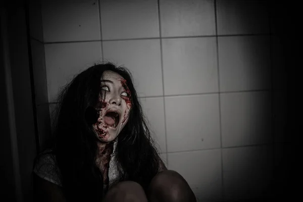 Portret Azjatki Makijaż Twarzy Ducha Scena Grozy Przerażające Tło Plakat — Zdjęcie stockowe