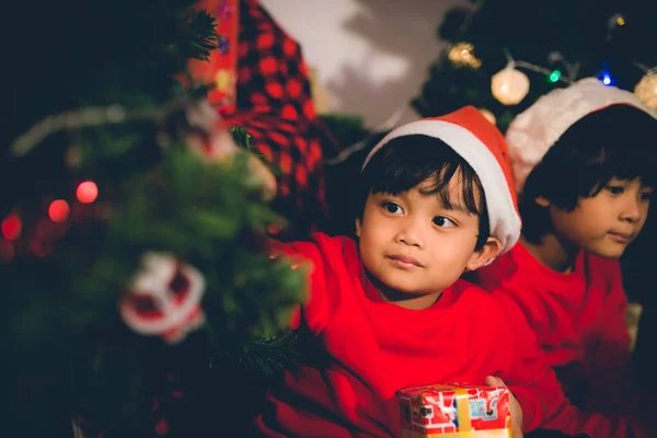 Buona Famiglia Che Gode Festival Natale Insieme Casa — Foto Stock