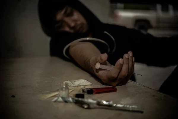Asian Man Drug Addicting Injecting Heroin Veins Themselves — Stock Photo, Image
