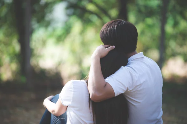 Young Asian Couple Love Spending Time Together Forest — Stock Photo, Image