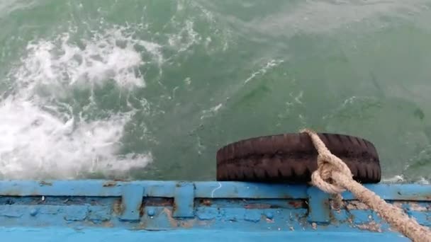 Вид Лодки Волнистое Море Фон — стоковое видео