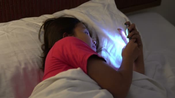 Asian Woman Play Smartphone Bed Nighttime — Stock Video