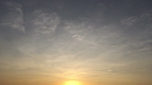 海洋上彩色日落的景象 度假的概念 — 图库视频影像
