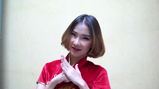 Portrait Beautiful Asian Woman Cheongsam Dress Happy Chinese New Year — Stock Video