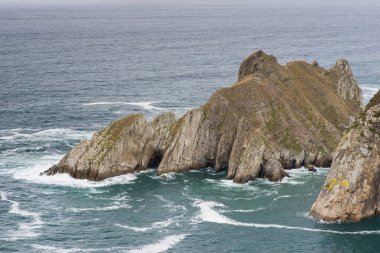 Cudilleros, Asturias 'taki Cantabrian Denizi' ndeki kayalar