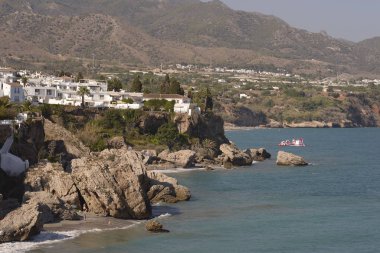 Avrupa 'nın Balkonundan Nerja' nın plajları ve manzarası