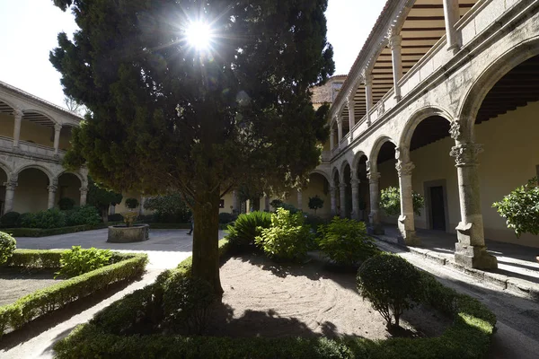 Cuacos de Yuste, Extremadura, Spain. Carlos V stone monastery — Stock Photo, Image