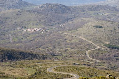 road that goes up to the Covatilla Sky station in the Bejar moun