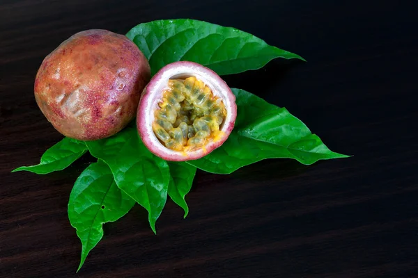 Passion fruit vers — Stockfoto