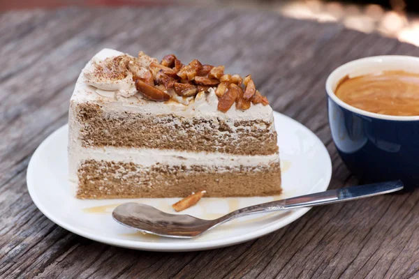 Kawa ciasto z migdałami i gorące espresso — Zdjęcie stockowe