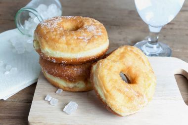 bir şeker ile sırlı çörek