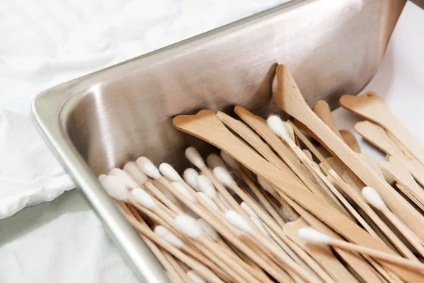 Hout schrapen weefsel op de baarmoederhals — Stockfoto