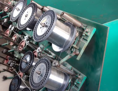 Çelik tel biriktirme yapım makinesi.