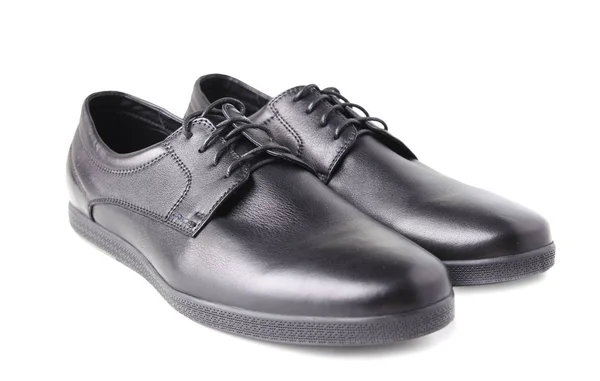 Czarne męskie buty na białym tle. — Zdjęcie stockowe