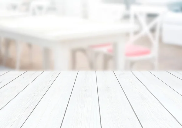 白色木制空桌模糊了咖啡馆的内部背景 食品广告桌面上 餐厅背景 — 图库照片