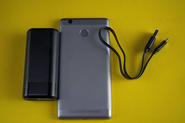 cep telefonu ve güç banka