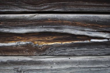 Büyük çatlaklı kahverengi duvar