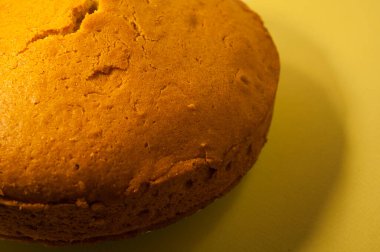 Lezzetli ev yapımı sünger kek ya da geleneksel pasta.