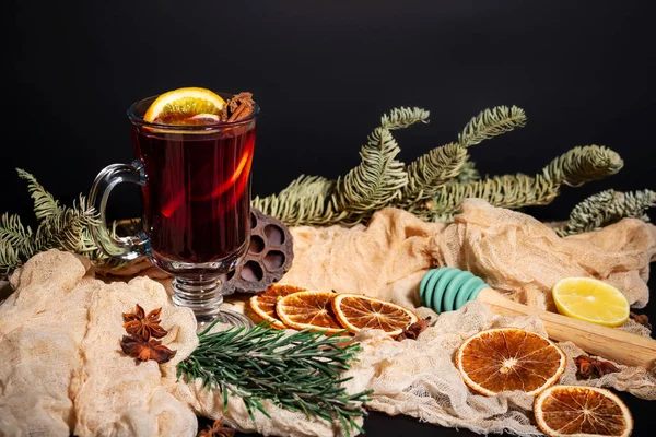 Christmas Composition Mulled Wine Oranges Branches Spruce Dark Black Background — Stock Photo, Image