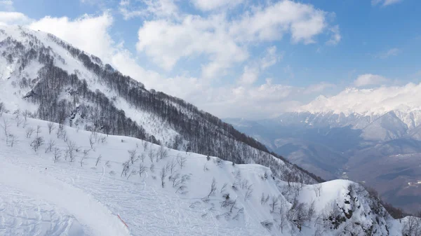 Berg skiën in de bergen, Sochi — Stockfoto