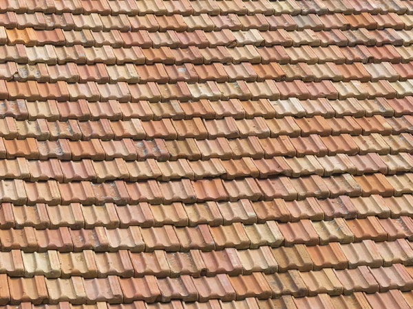 Kırmızı Zona çatısı