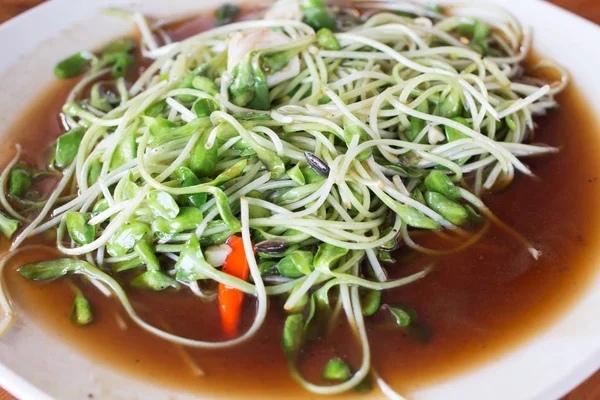 Жареные овощи "Sunflower sprout" Thai healthy food — стоковое фото