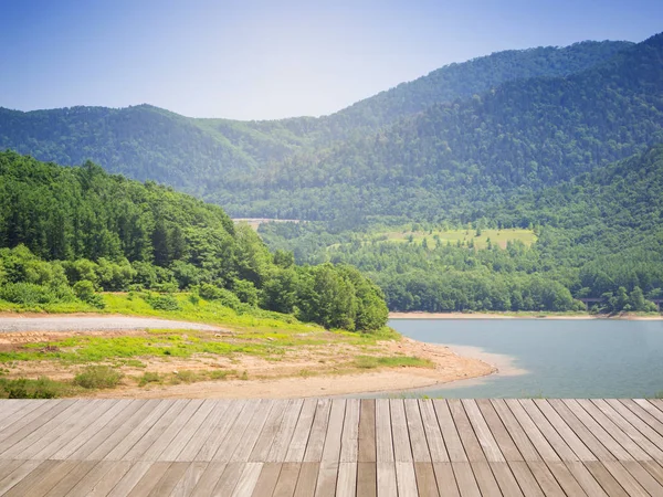 Landscape view of Kanayama lake and mountain in Hokkaido, Japan — Stock Photo, Image