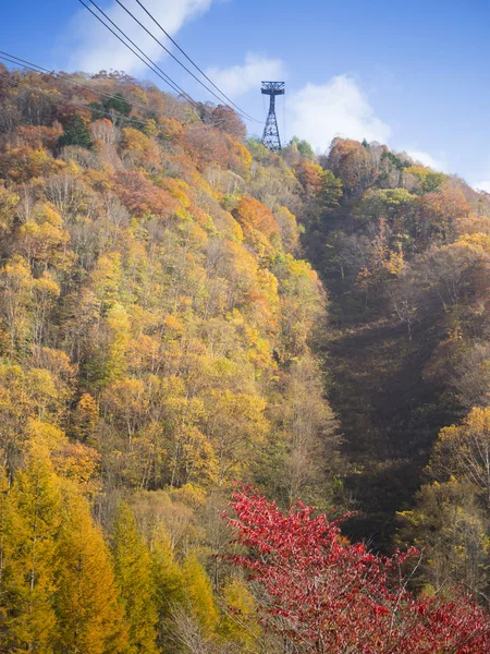 Outono em Shin-Hotaka corda maneira, o destino de viagem para ver os Alpes do Japão em Nagono, Japão — Fotografia de Stock