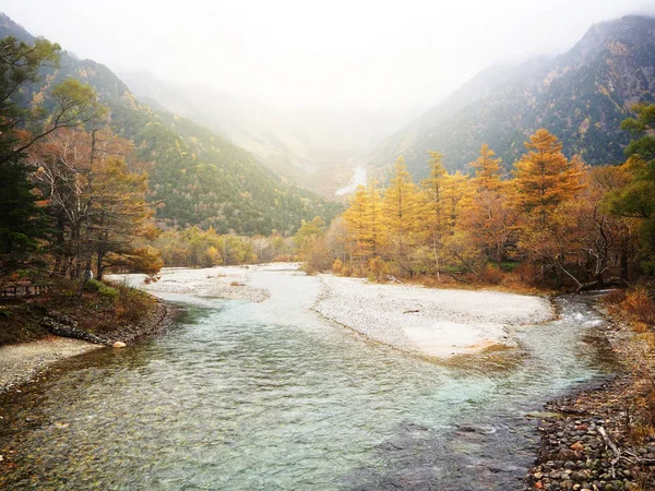 Landscape of Kamikochi national park in autumn, Nagano, Japan — Stock Photo, Image