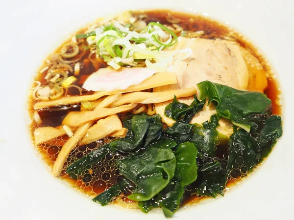 Japanese noodle (ramen) in bowl — Stock Photo, Image