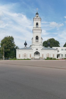 Tarusa, Kaluga Bölgesi, Rusya. 08 Ağustos 2019: Peter ve Paul Katedrali.