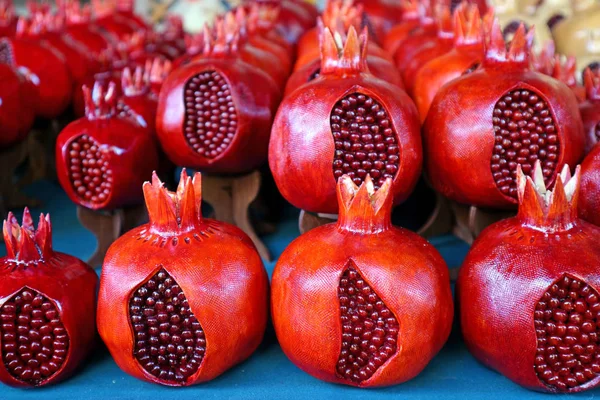 Row Wooden Pomegranates Souvenir Sell Vernissage Market Yerevan Armenia — Stock Photo, Image