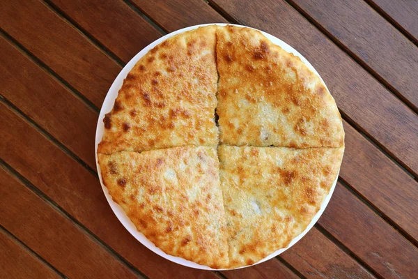 Vista Superior Kubdari Pão Liso Tradicional Georgiano Noroeste Recheado Com — Fotografia de Stock