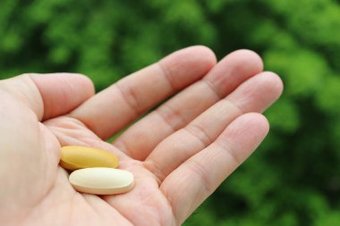 Man 's Palm' da İki Farklı Renk Ek Tableti