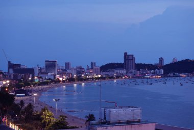 Pattaya Sahili 'nin Panoramik Hava Görüntüsü Gece, Tayland Pattaya Şehri