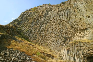 Taşlar Senfonisi, Ermenistan 'ın Garni Boğazı boyunca nefes kesici Bazalt Sütun oluşumları
