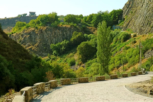 Temple Garni Sur Colline Vue Depuis Les Gorges Garni Avec — Photo