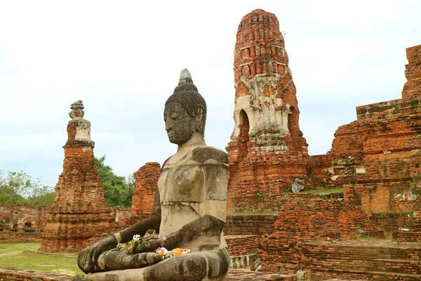 Ohromující Obrázek Buddhy Wat Mahathat Temple Ruins Ayutthaya Historical Park — Stock fotografie
