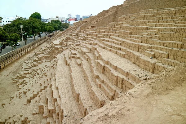 Huaca Pucllana Beliebte Archäologische Stätte Urbanem Lima Peru Südamerika — Stockfoto