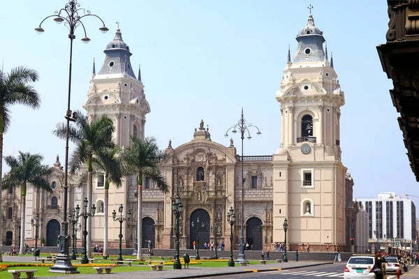 Basilica Cathedral Lima Plaza Mayor Square Many Tourist Lima Peru — Stok fotoğraf