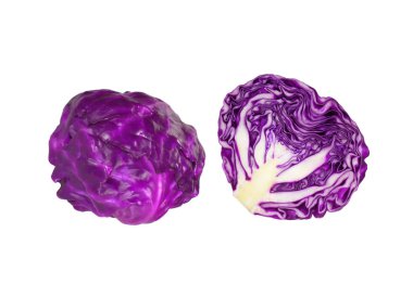 Beyaz arka planda izole edilmiş, Taze Olmuş Mor Lahanalar.