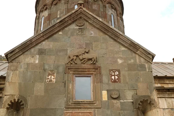 Esculturas Impressionantes Fachada Sul Igreja Katoghike Complexo Mosteiro Geghard Armênia — Fotografia de Stock